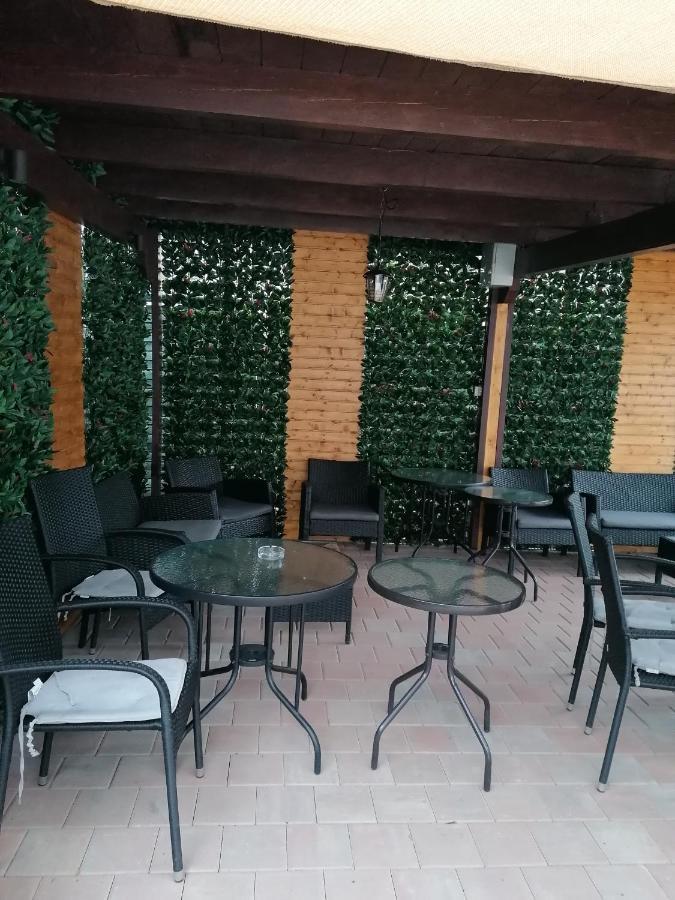 Ana Boutique Bed and Breakfast Alba Iulia Exteriör bild