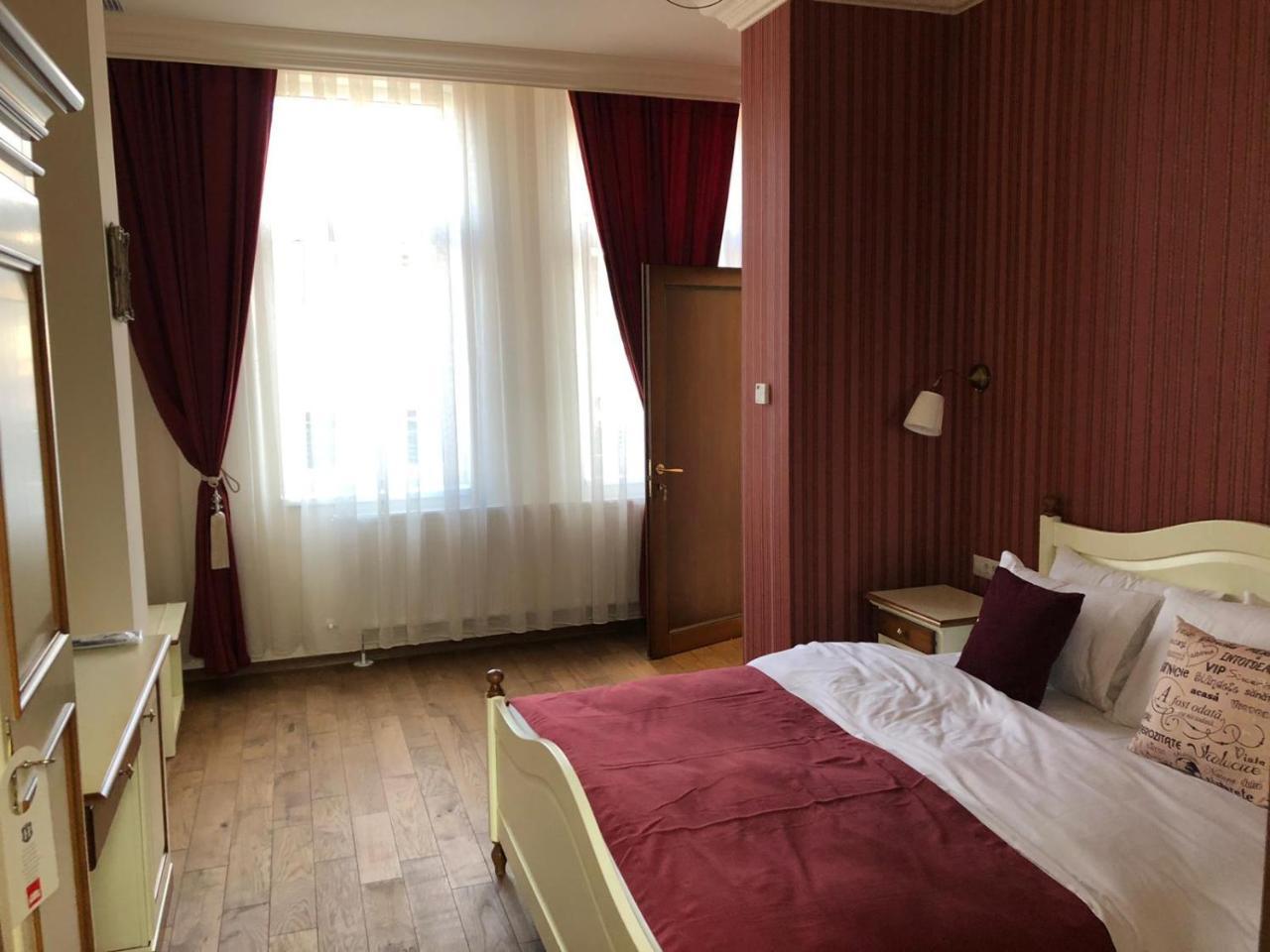 Ana Boutique Bed and Breakfast Alba Iulia Exteriör bild