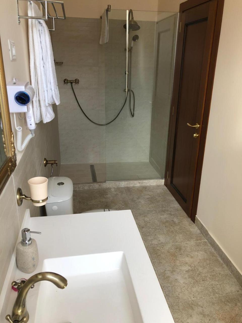 Ana Boutique Bed and Breakfast Alba Iulia Exteriör bild