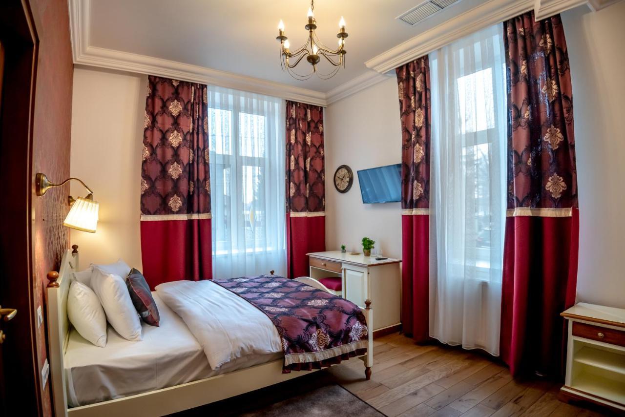 Ana Boutique Bed and Breakfast Alba Iulia Exteriör bild