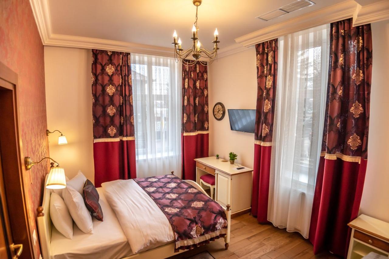 Ana Boutique Bed and Breakfast Alba Iulia Exteriör bild