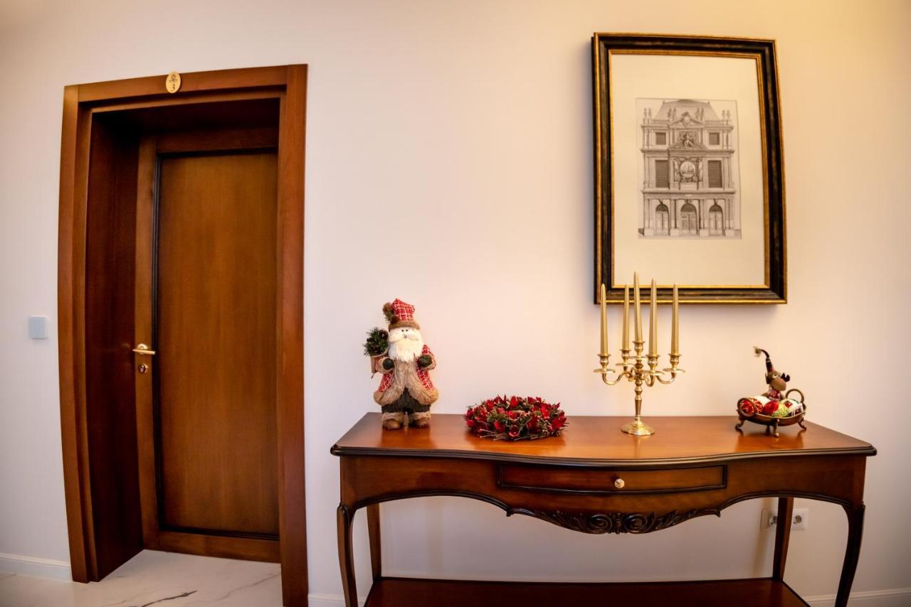 Ana Boutique Bed and Breakfast Alba Iulia Exteriör bild